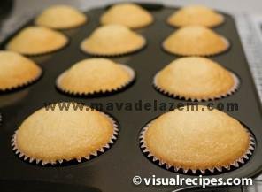 vanilla-cupcakes-done