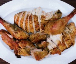 و دخل ظرف مورد نظر سرو می کنیم